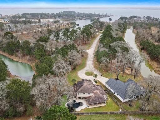 Property is surrounded by a nature setting. 